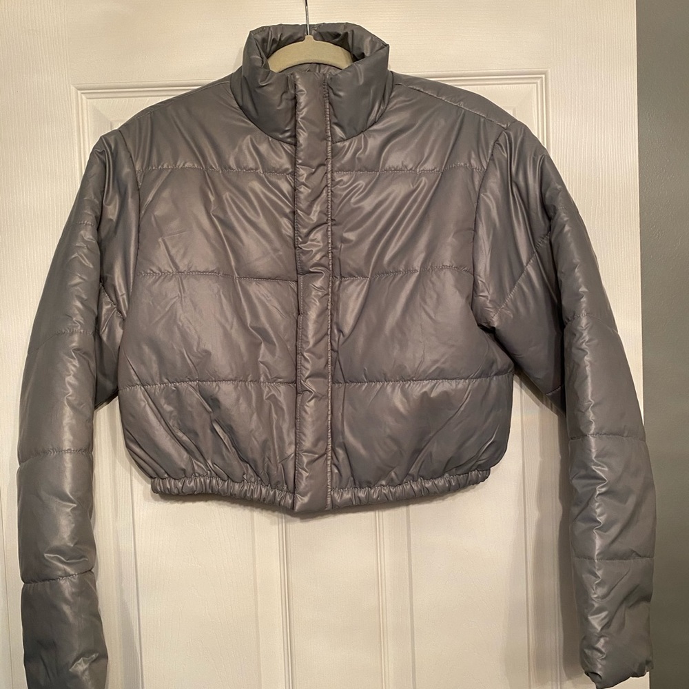 Naked Wardrobe Cropped Gray/Silver Puff Jacket